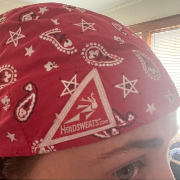 Red Paisley Bandana - Picture 5 of 6